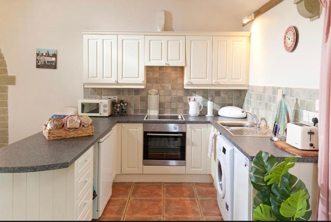 Spacious Swallow Cottage Tisbury Kültér fotó