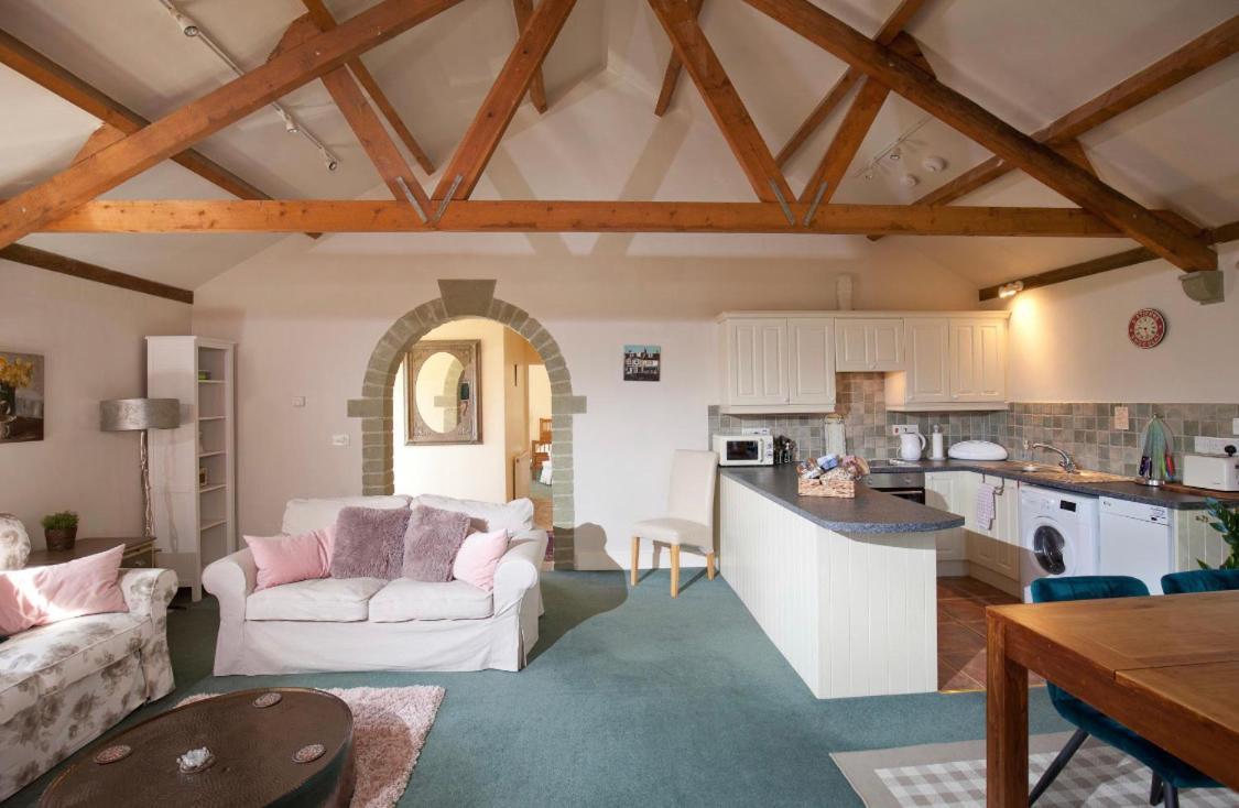 Spacious Swallow Cottage Tisbury Kültér fotó