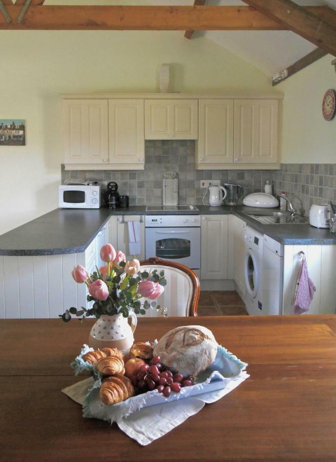 Spacious Swallow Cottage Tisbury Kültér fotó