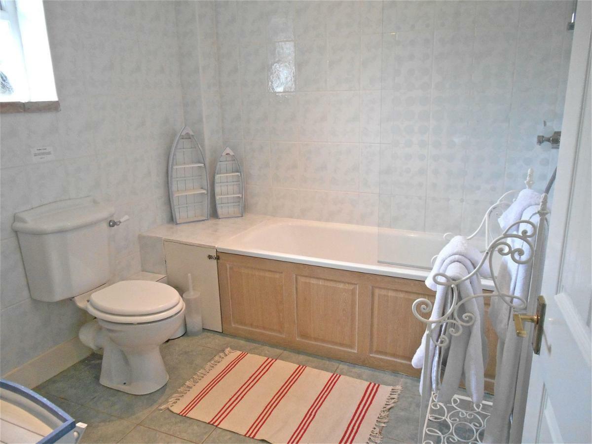 Spacious Swallow Cottage Tisbury Kültér fotó